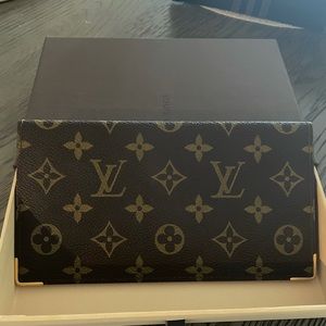 ❌SOLD❌Authentic Louis Vuitton Checkbookholder